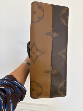 Louis Vuitton MM On the Go Monogram Tote