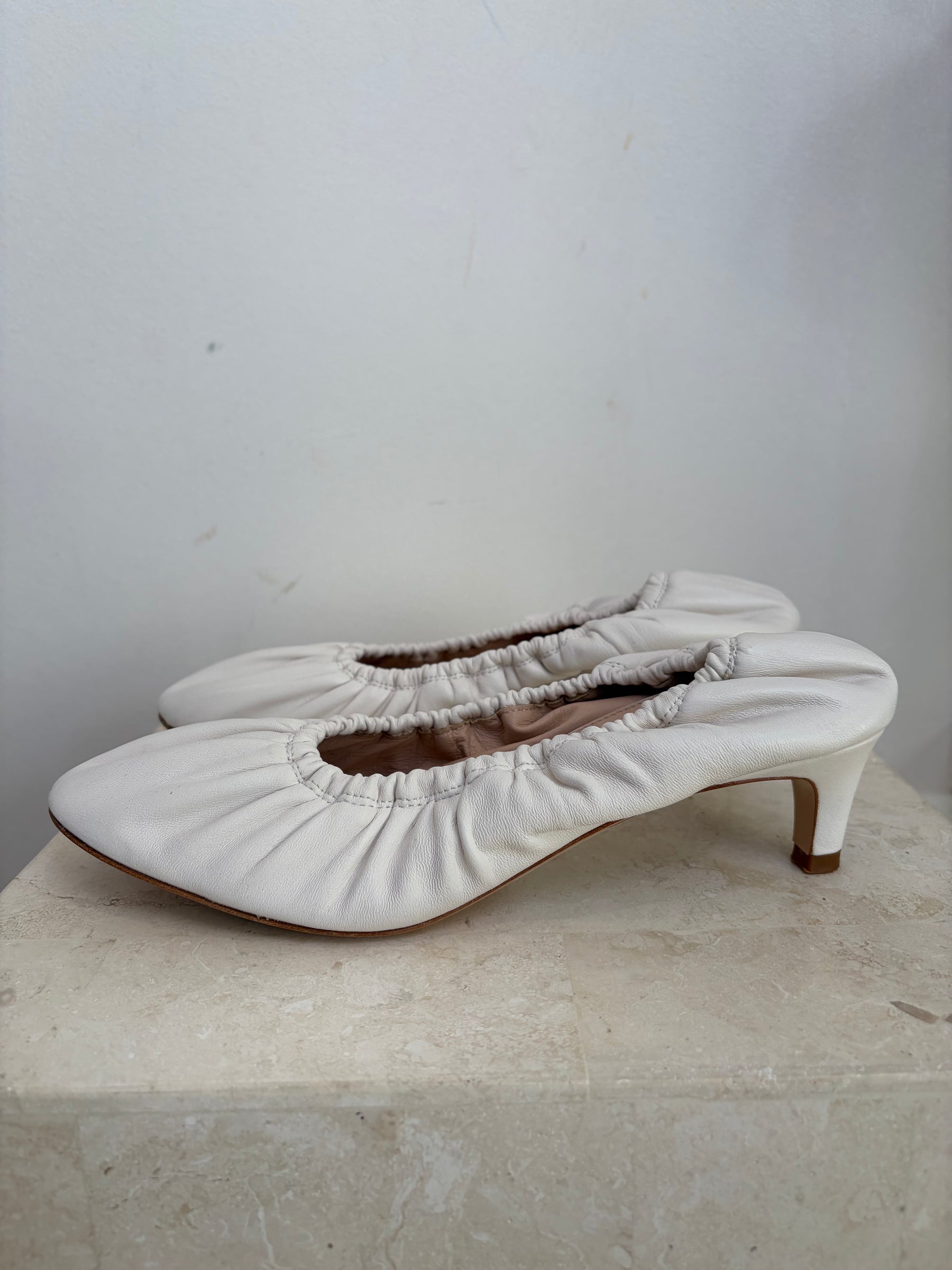 Scanlan Theodore Elasticated Ballet Pump White, 38