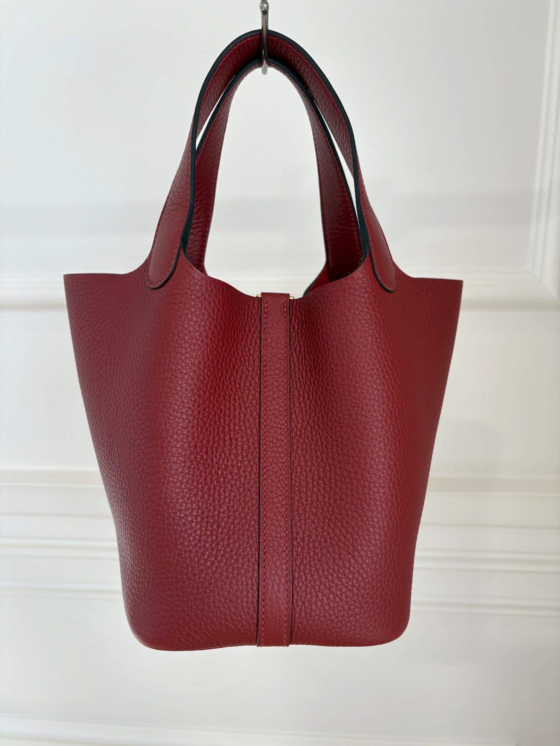 Hermès Rouge H Clemence Leather Picotin 18