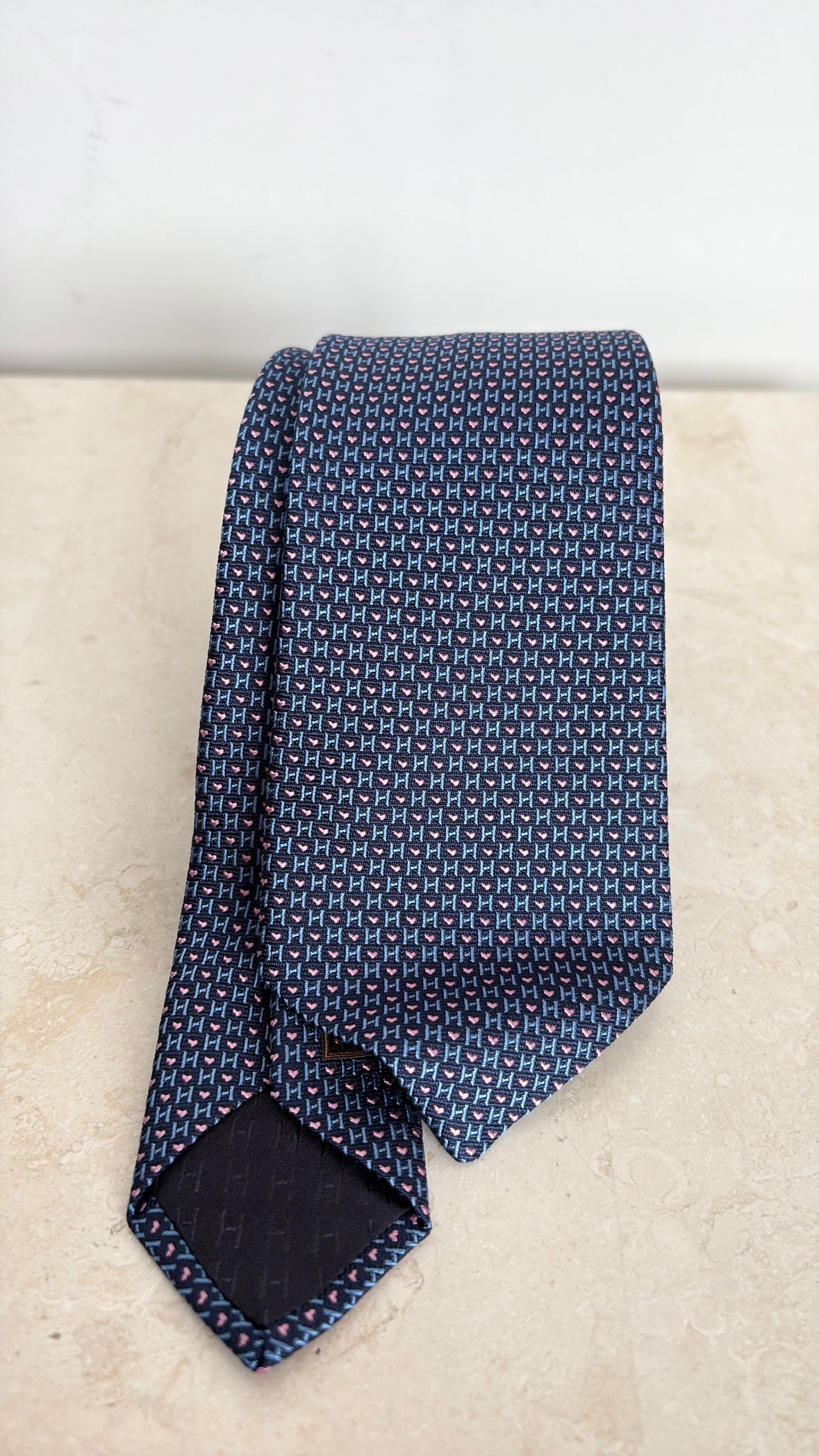 Hermès Navy and Pink Heart Logo Tie