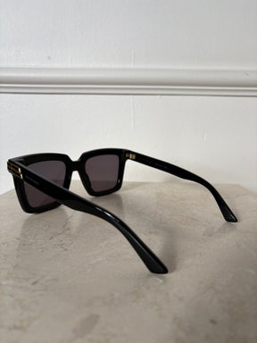 Bottega Veneta Black Oversized square Sunglasses