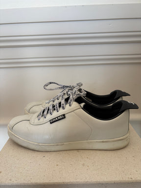 Chanel White Sneakers With Logo Laces, 39