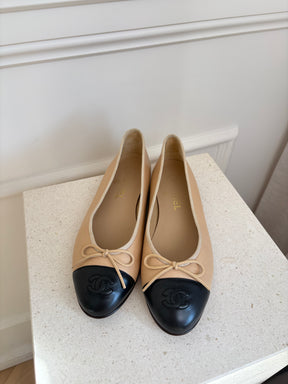 Chanel Beige and Black Leather Ballet Flats, 37.5