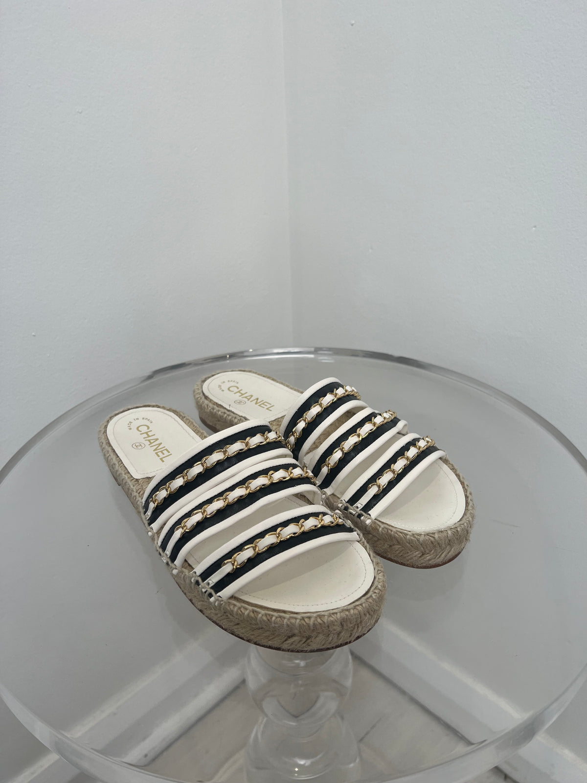 Chanel White And Black Chain Detail Espadrille Slides, 39C