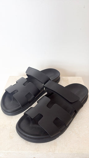 Hermes Chypre Sandals In Black, 38