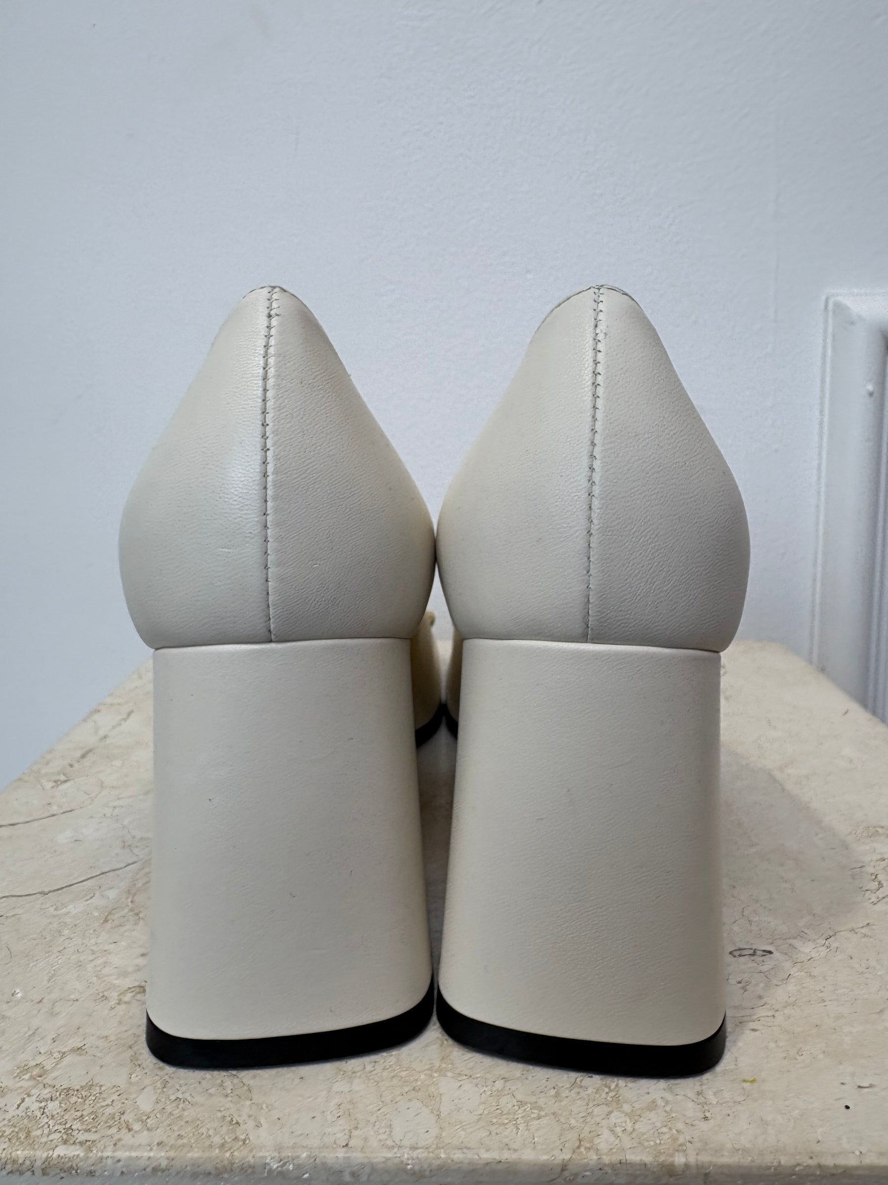 Gucci Cream Leather Horsebit Square Toe Pumps, 39