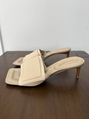 Jacquemus Beige Leather Padded Mules, 39