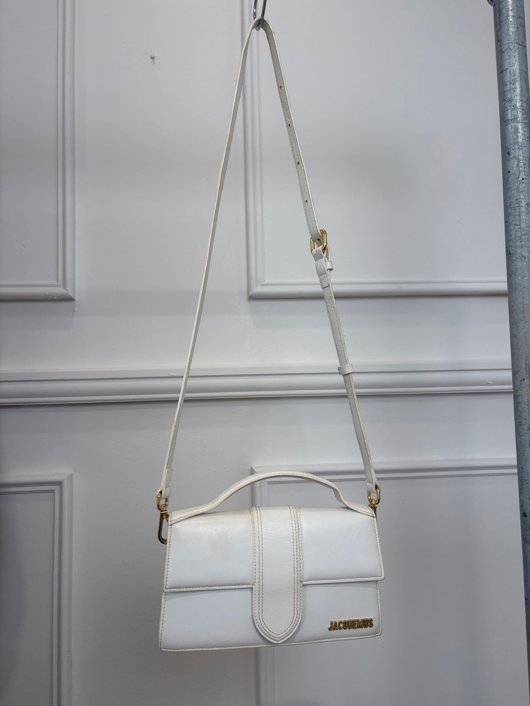 Jacquemus White Les Classiques 'The large Bambino' Bag