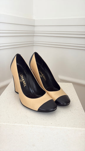 Chanel Black and Beige Contrast Pumps, 38.5