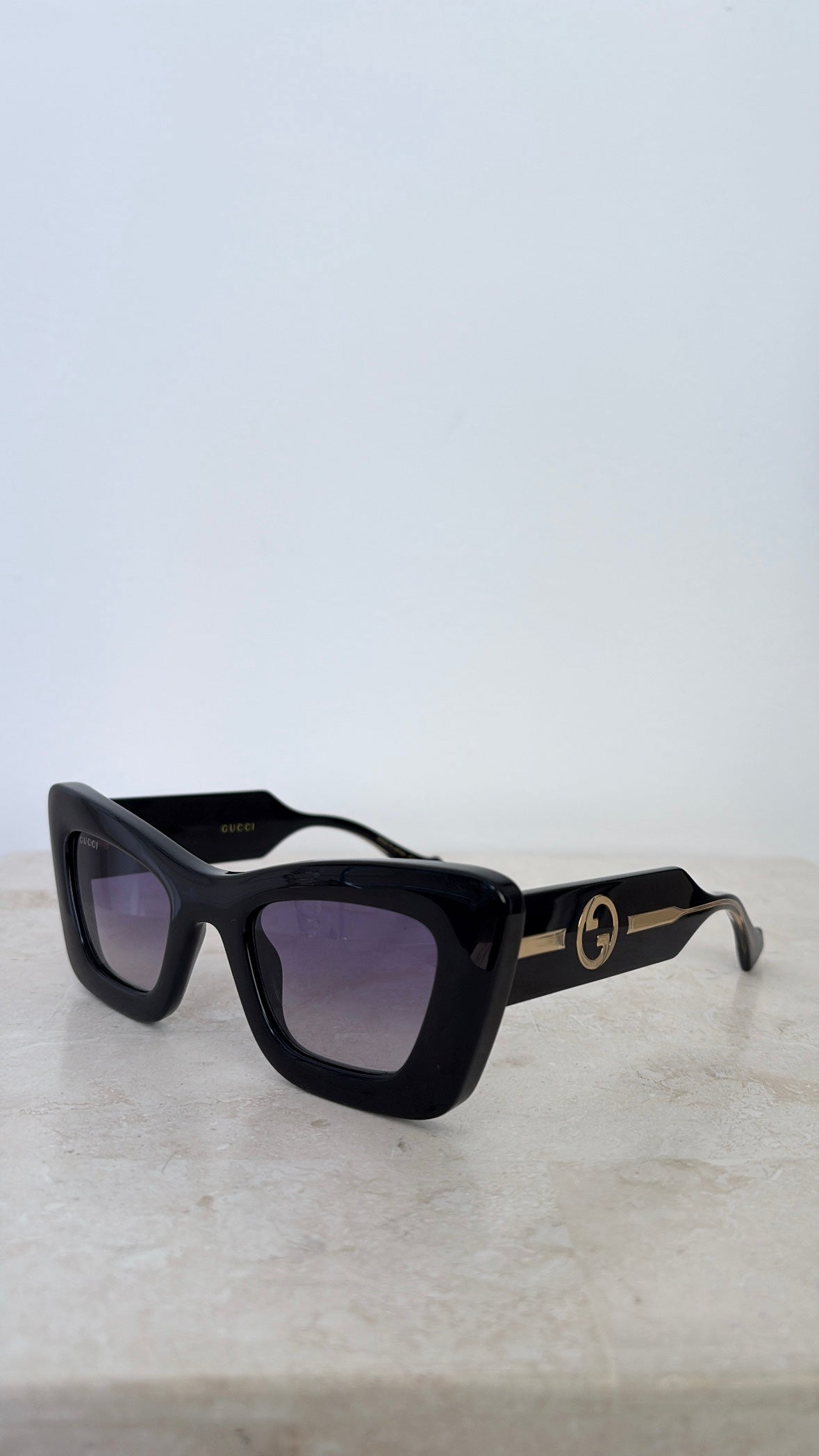 Gucci Logo Cat Eye Sunglasses Black