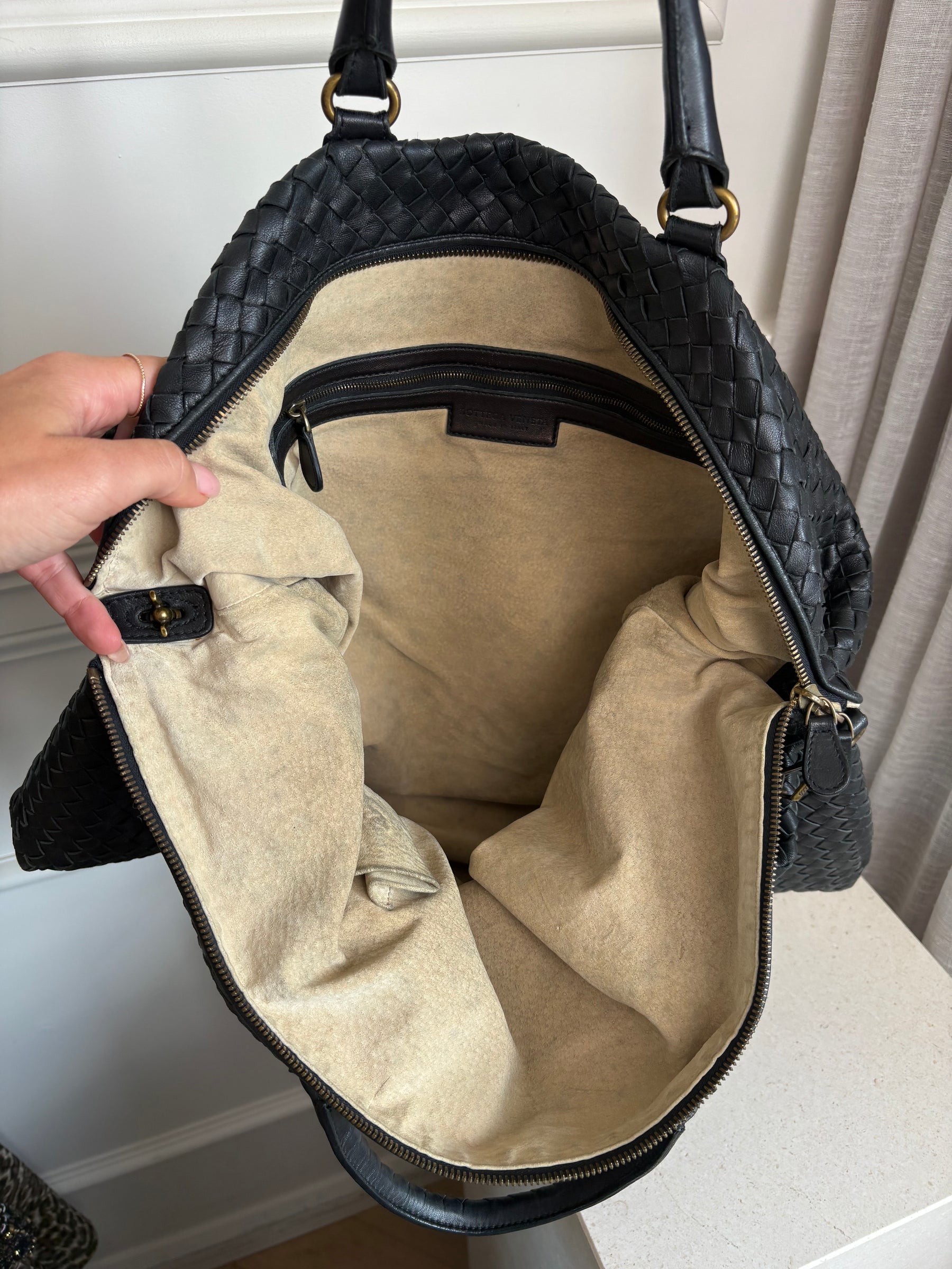 Bottega Veneta Intrecciato Large Zipped Tote