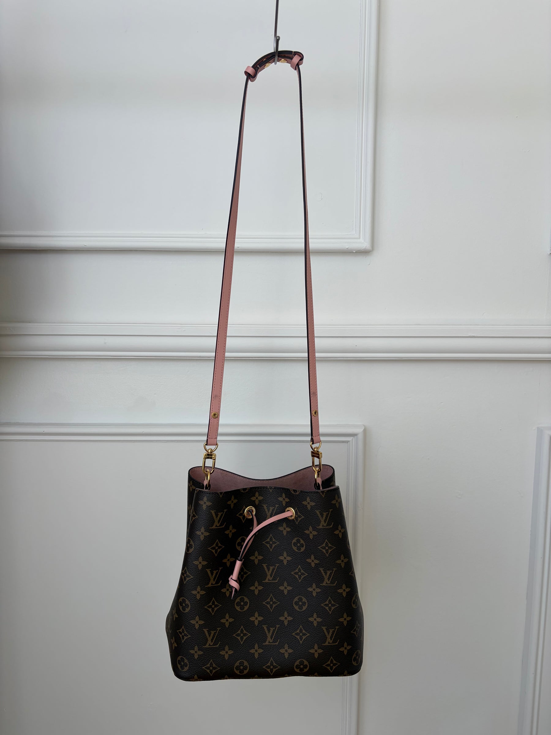 Louis Vuitton Canvas Monogram and Pink Leather Neonoé Bucket Bag