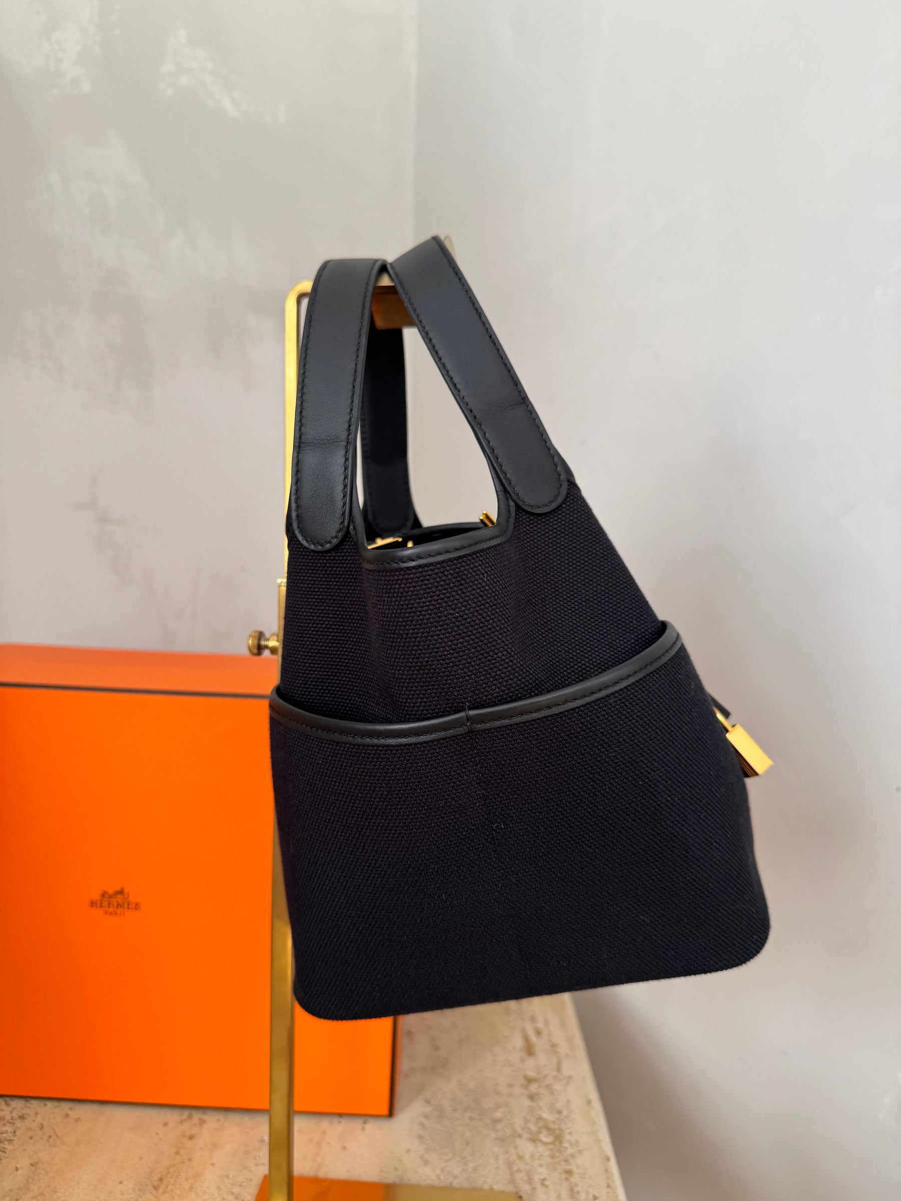 Hermès Picotin Lock 18 Pocket Ghw in Black