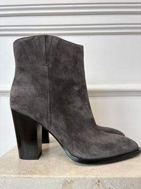 VINCE Grey Suede Pointed Ankle Boots, 40