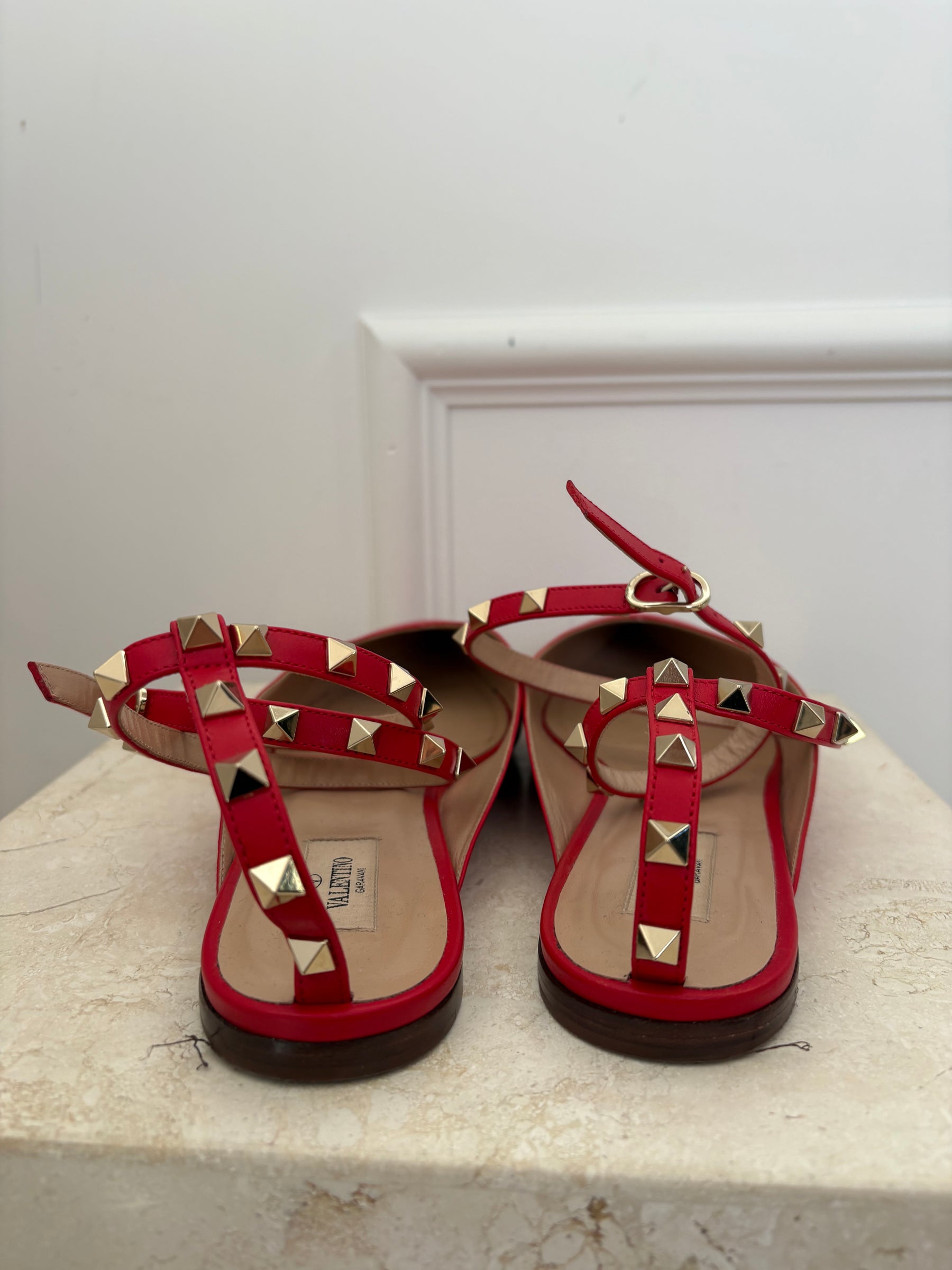 Valentino Garavani Red Pointed Leather Rockstud Flats, 40