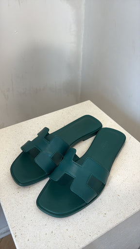 Hermès Green Leather Oran Sandals, 36
