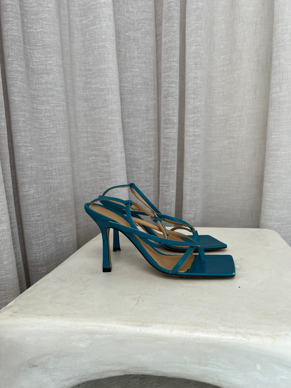 Bottega Veneta Teal Leather Strappy Stretch Sandal, 36.5