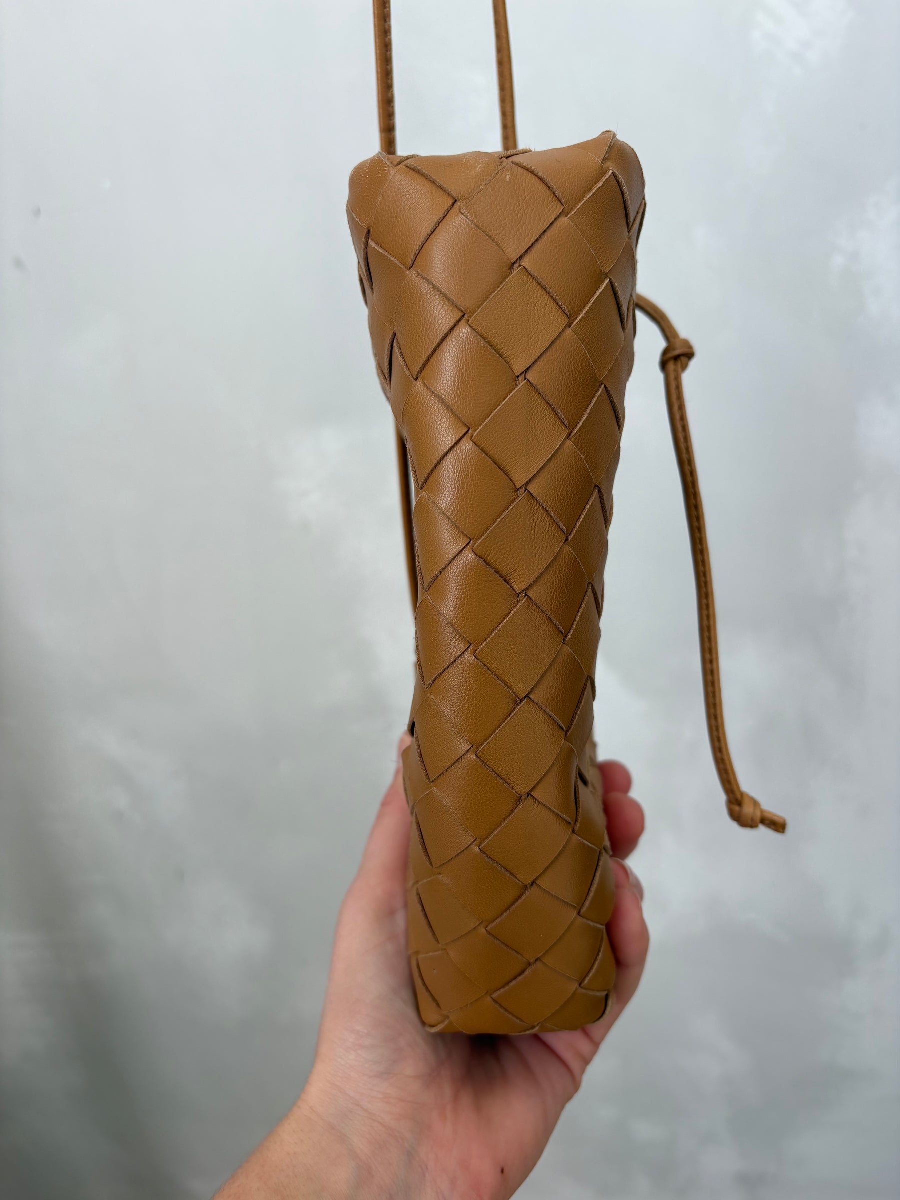 Bottega Veneta Intracciato Mini Corssbody Pouch Caramel