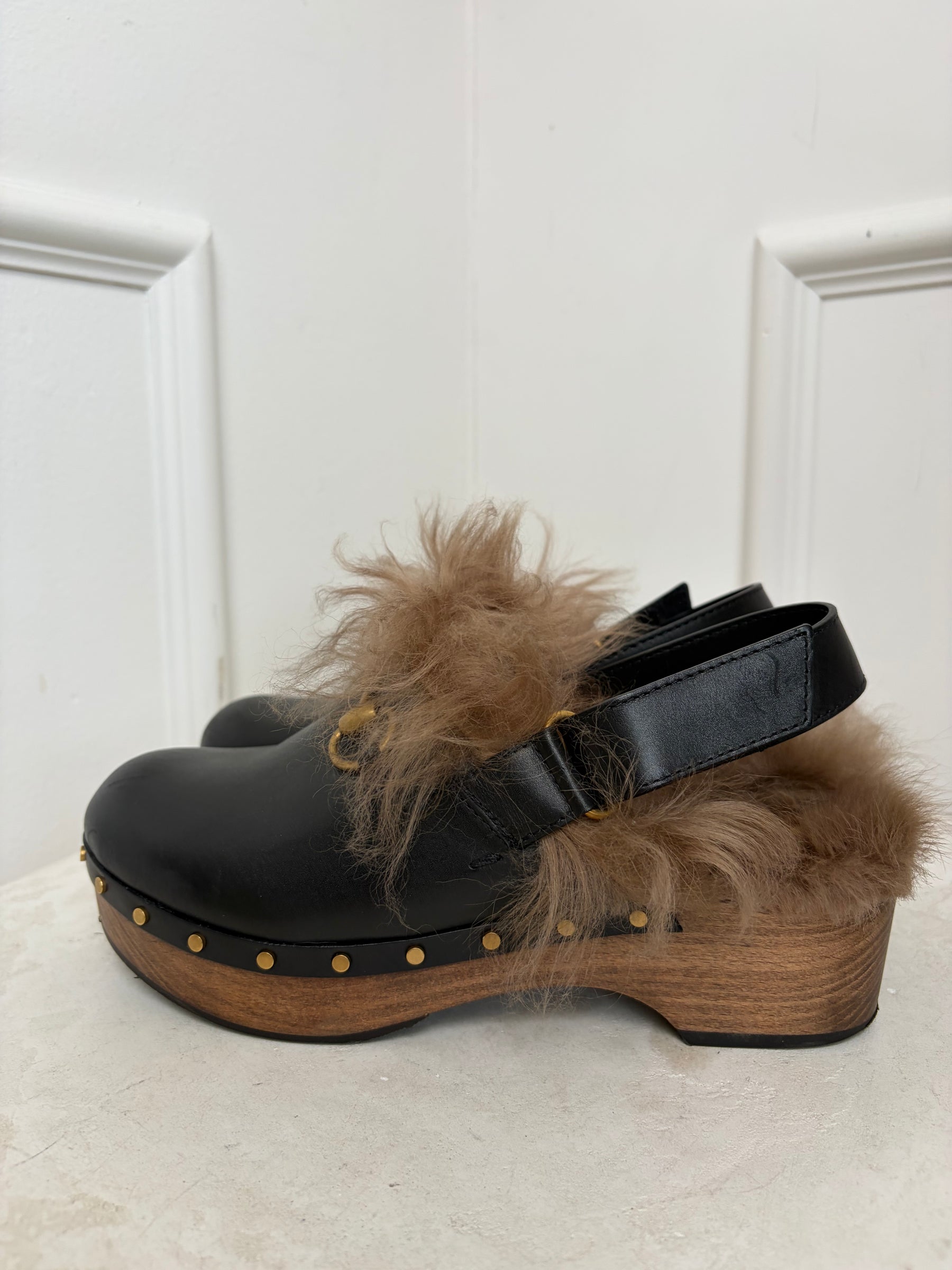 Gucci Amstel Fur Clogs Black, 38.5