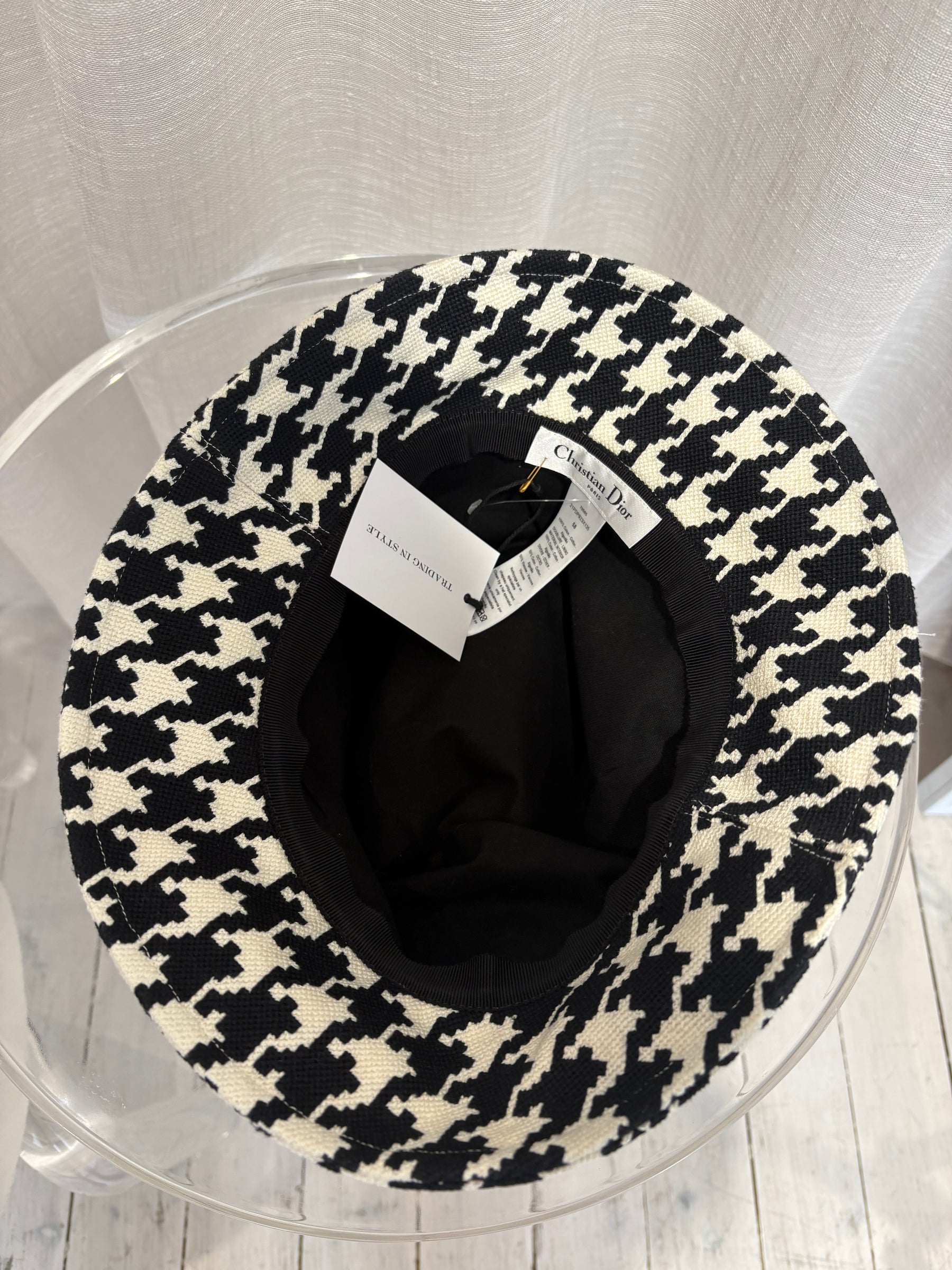 Dior D-Bobby Houndstooth Small Brim Bucket Hat Black And White, 58