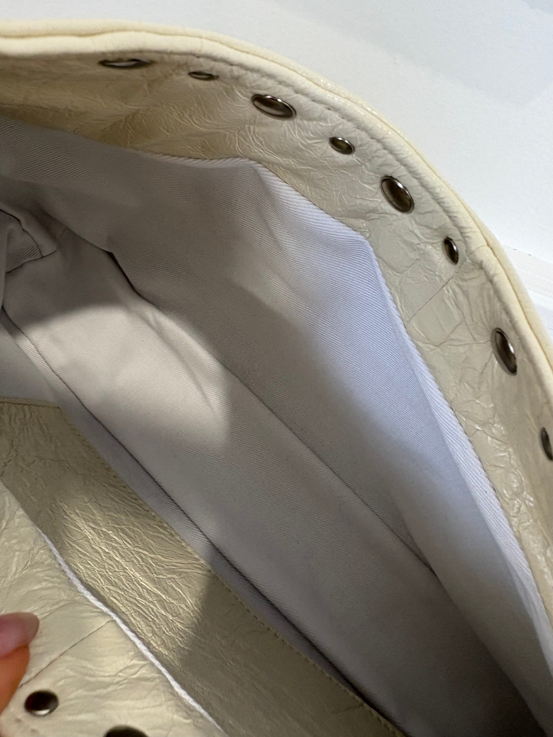 gimaguas Cream Leather Studded Shoulder Bag