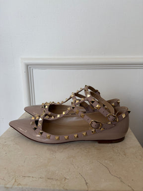 Valentino Garavani Beige Patent Leather Rockstud Cage Flats, 37