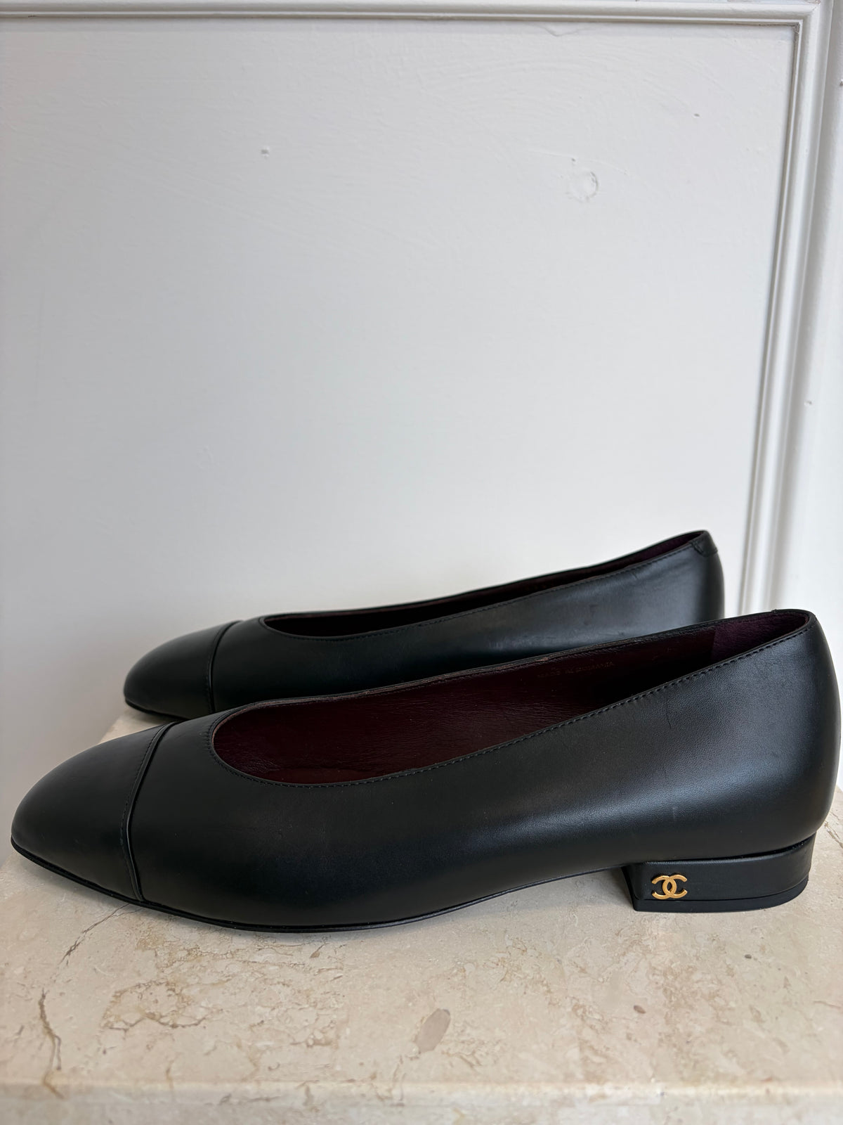 Chanel Uniform Black Leather Ballet Flats, 39C