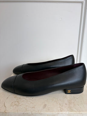 Chanel Uniform Black Leather Ballet Flats, 39C