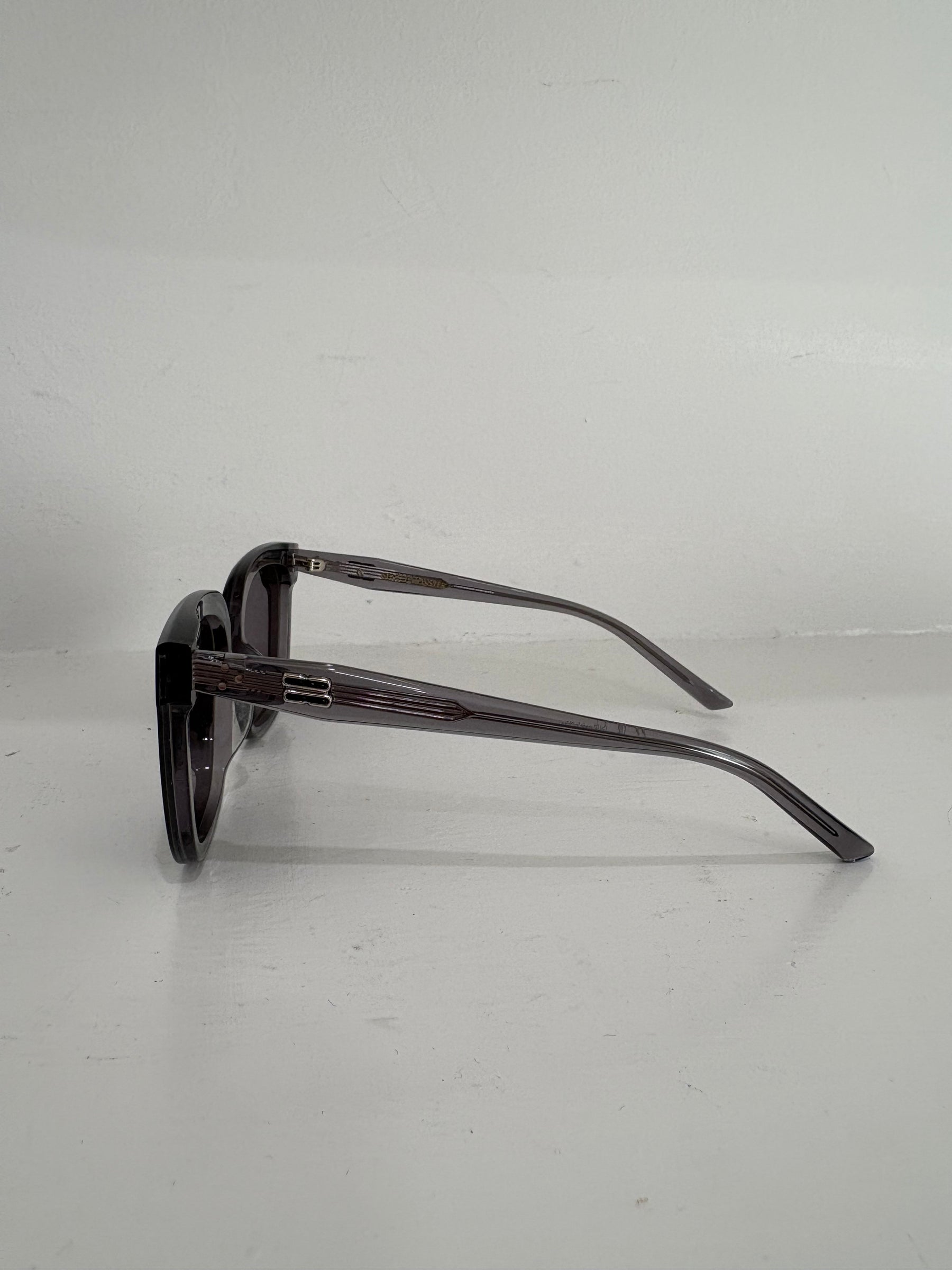 Gentle Monster Dear Sunglasses Charcoal Frames