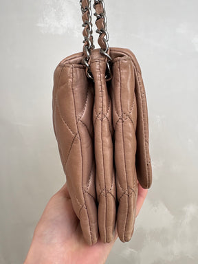 Chanel Accordian Flap Bag In Quilted Lambskin Light Brown