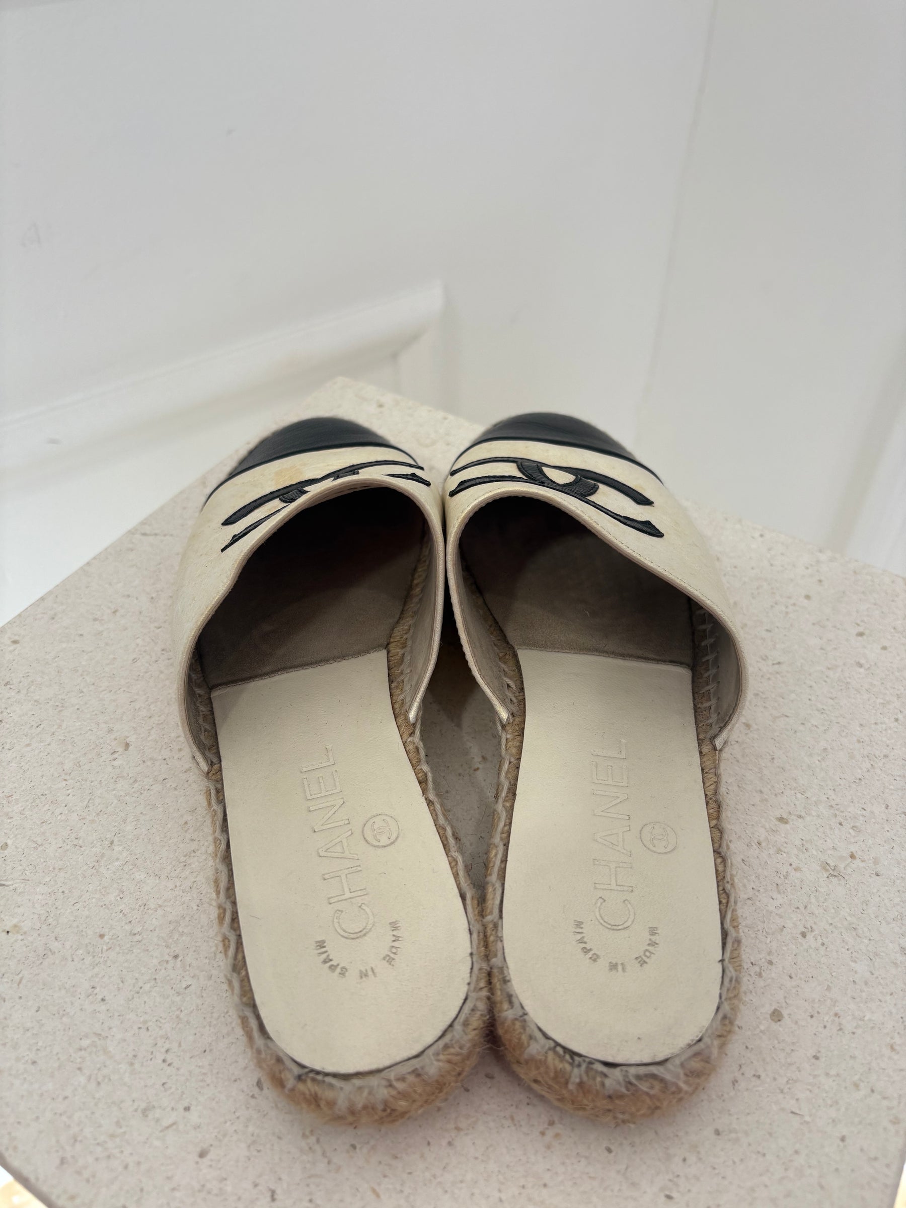 Chanel Cream Irredescent With Black Espadrille Mules, 36