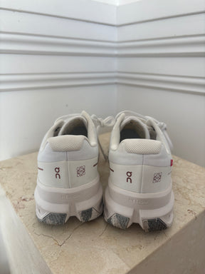 Loewe x ON White Sneakers, 41