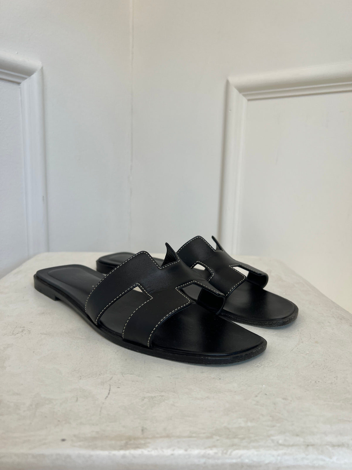 Hermès Black Leather Oran Sandals, 40.5