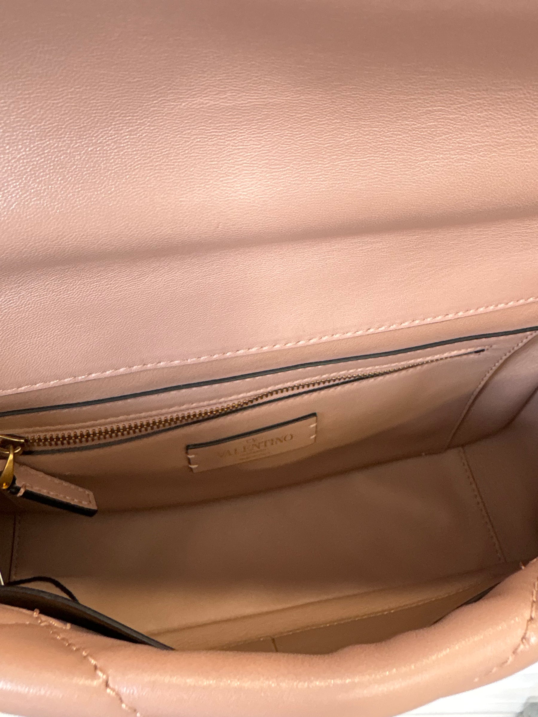 Valentino Garavani Roman Stud Leather Handbag With Shoulder Chain Blush