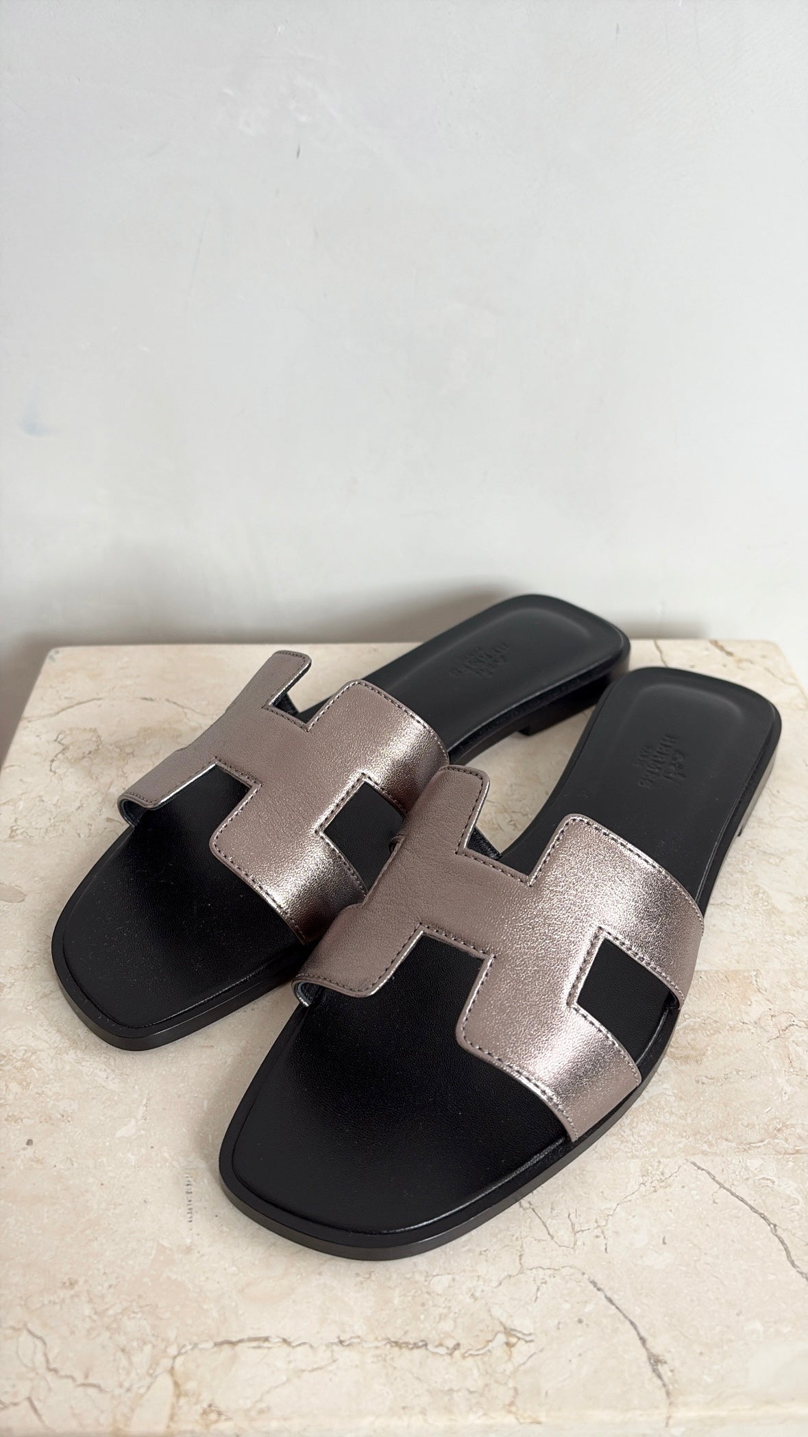 Hermès Oran Sandals In Champagne, 39.5