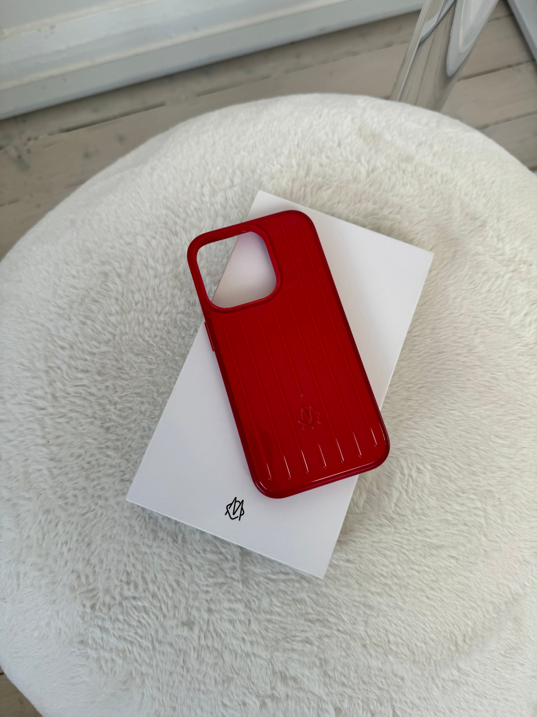 Rimowa Raspberry Trunk Iphone 14 Pro Case