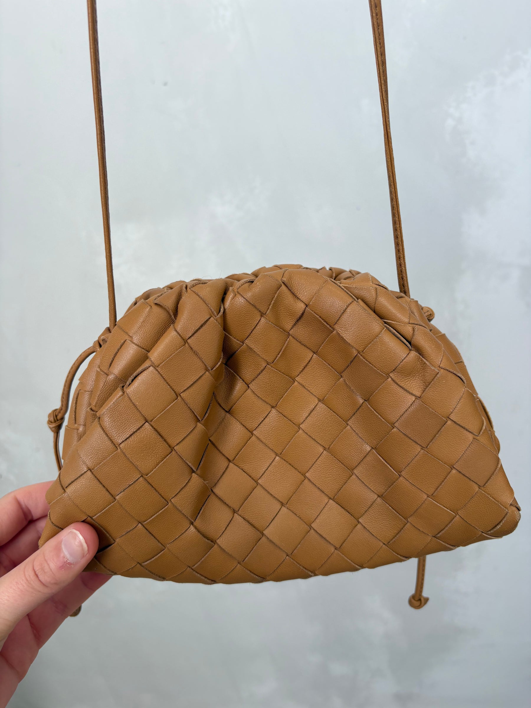 Bottega Veneta Intracciato Mini Corssbody Pouch Caramel