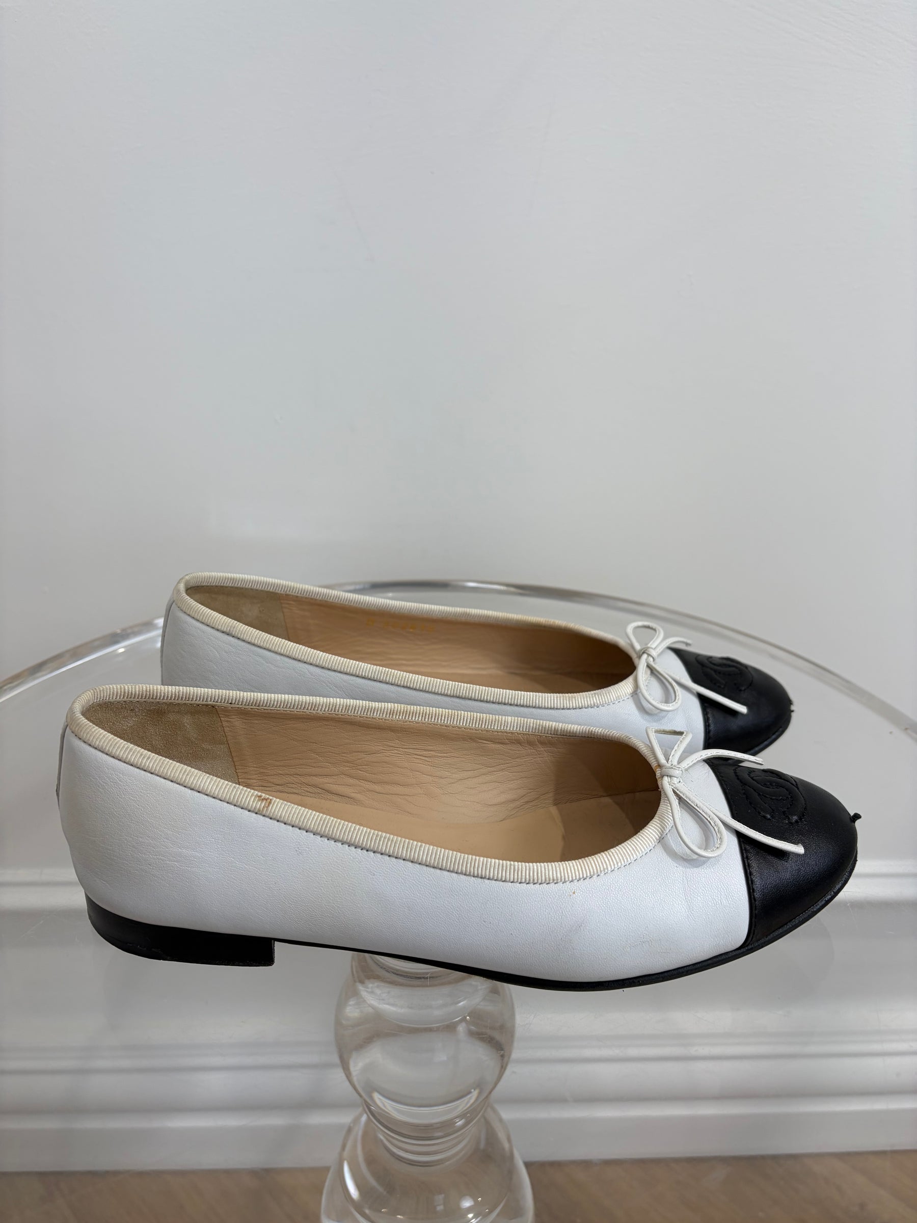 Chanel White and Black Leather Ballet Flats, 37.5