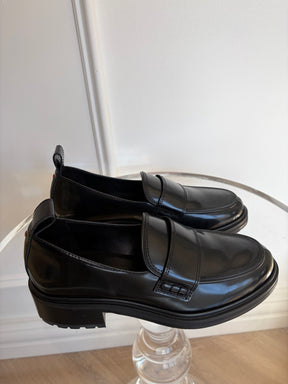 Aeyde Black Leather Chunky Loafers, 37