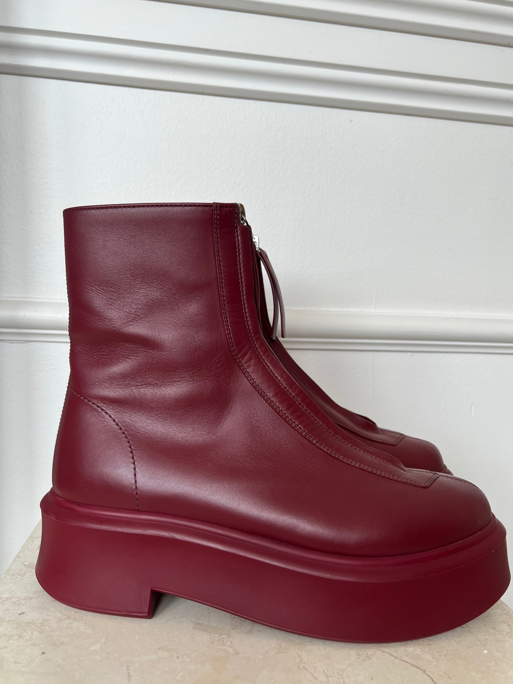 The Row Zipped Leather Ankle Boots Red, 38.5