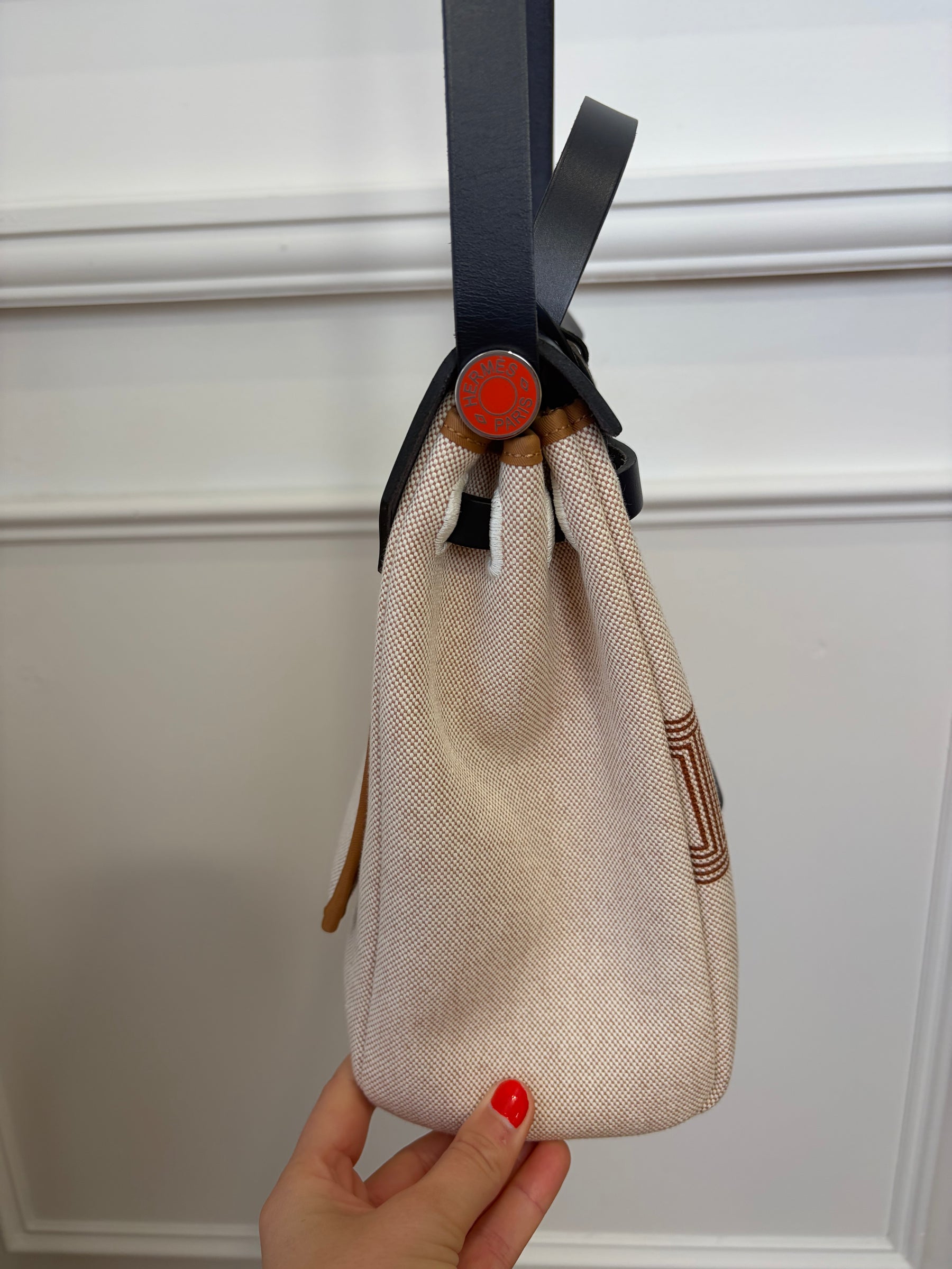 Hermès Herbag 31 "Circuit 24" in Ecru Toile Canvas and Navy Leather