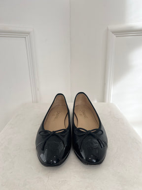 Chanel Black Leather Ballerinas, 39 C