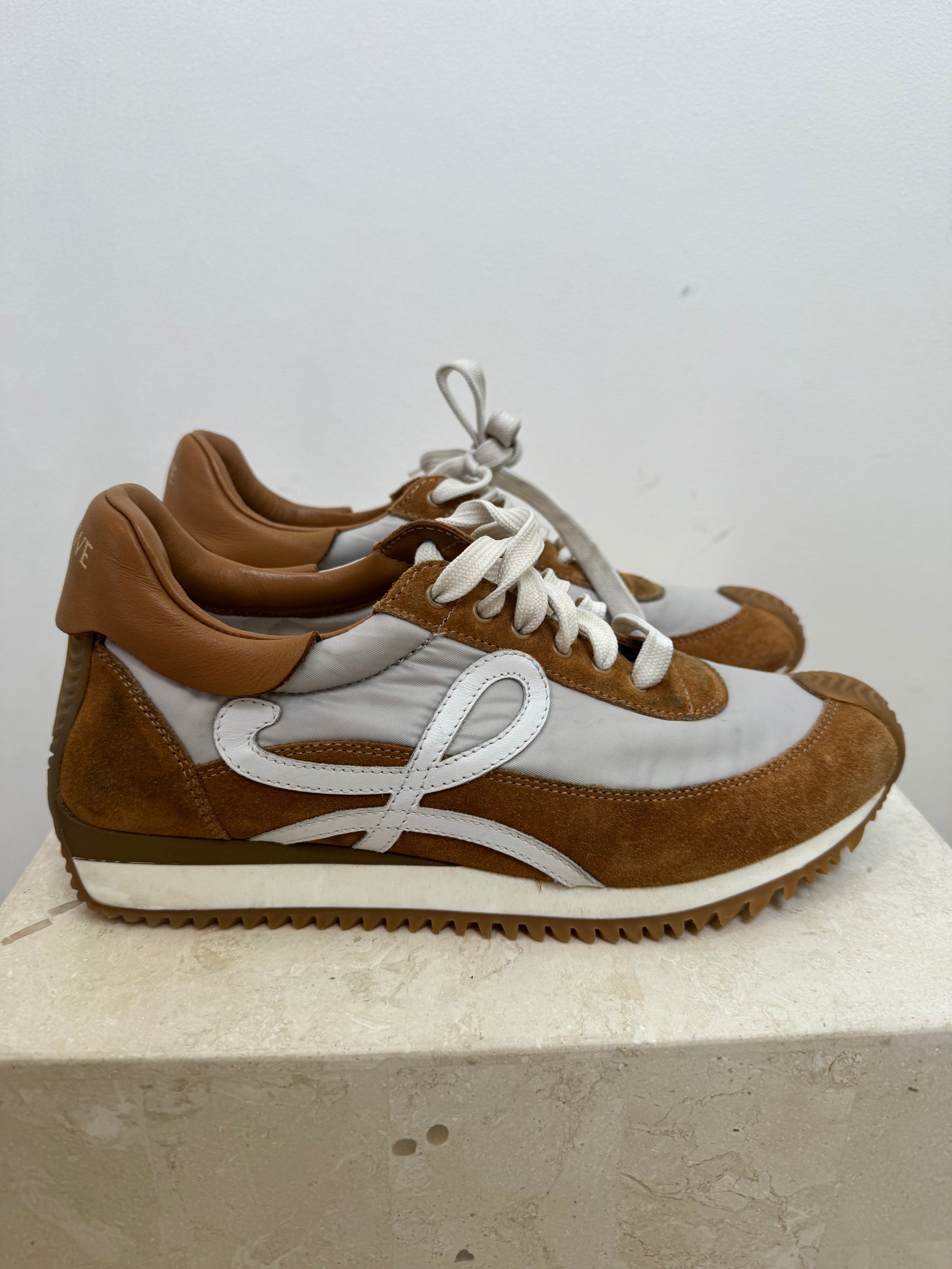Loewe Tan Suede and Grey Nylon Flow Runner, 38