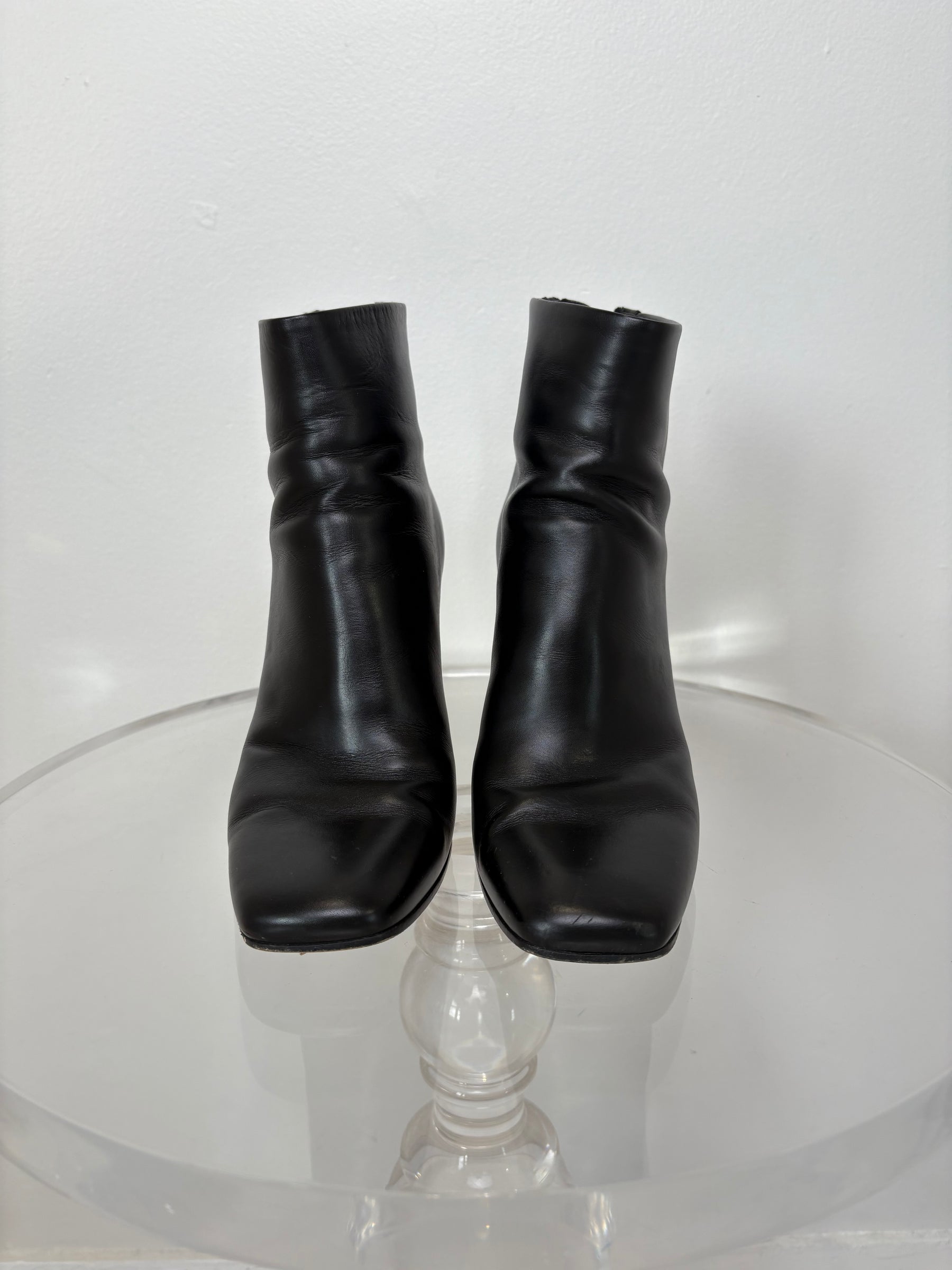 Scanlan Theodore Black Leather Heeled Ankle Boot, 40