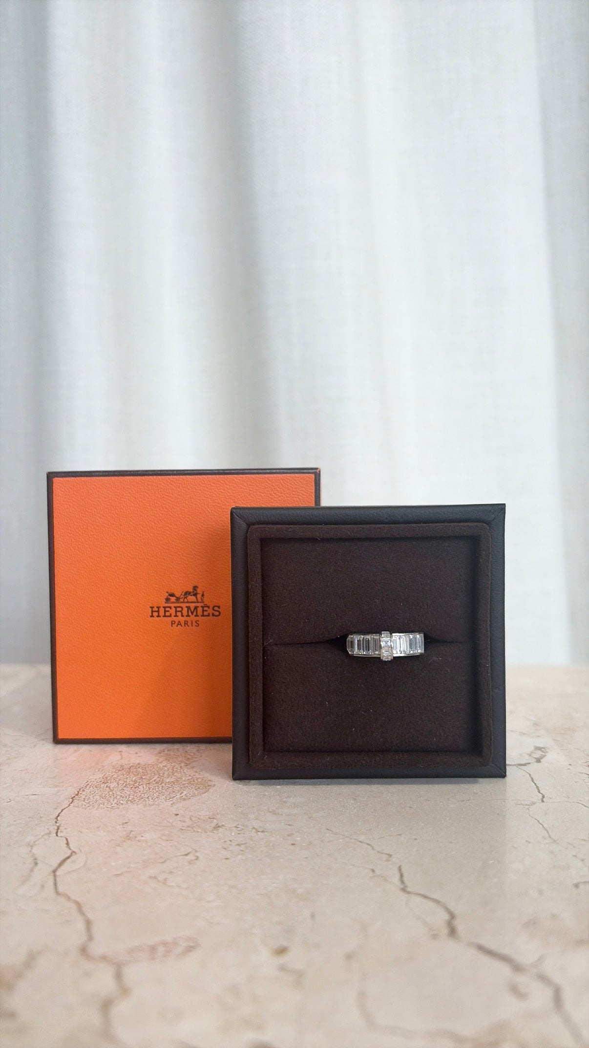 Hermès White Gold and Baguette Diamond Kelly Ring
