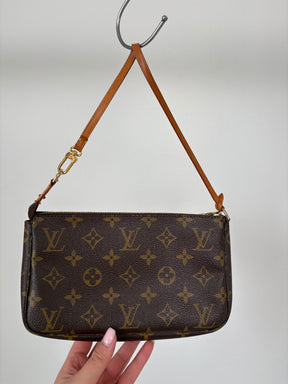 Louis Vuitton Canvas Monogram Pochette Accessoires