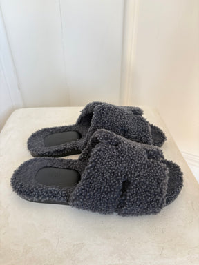 Hermes Izmir Shearling Slides Grey Men's Style, 41