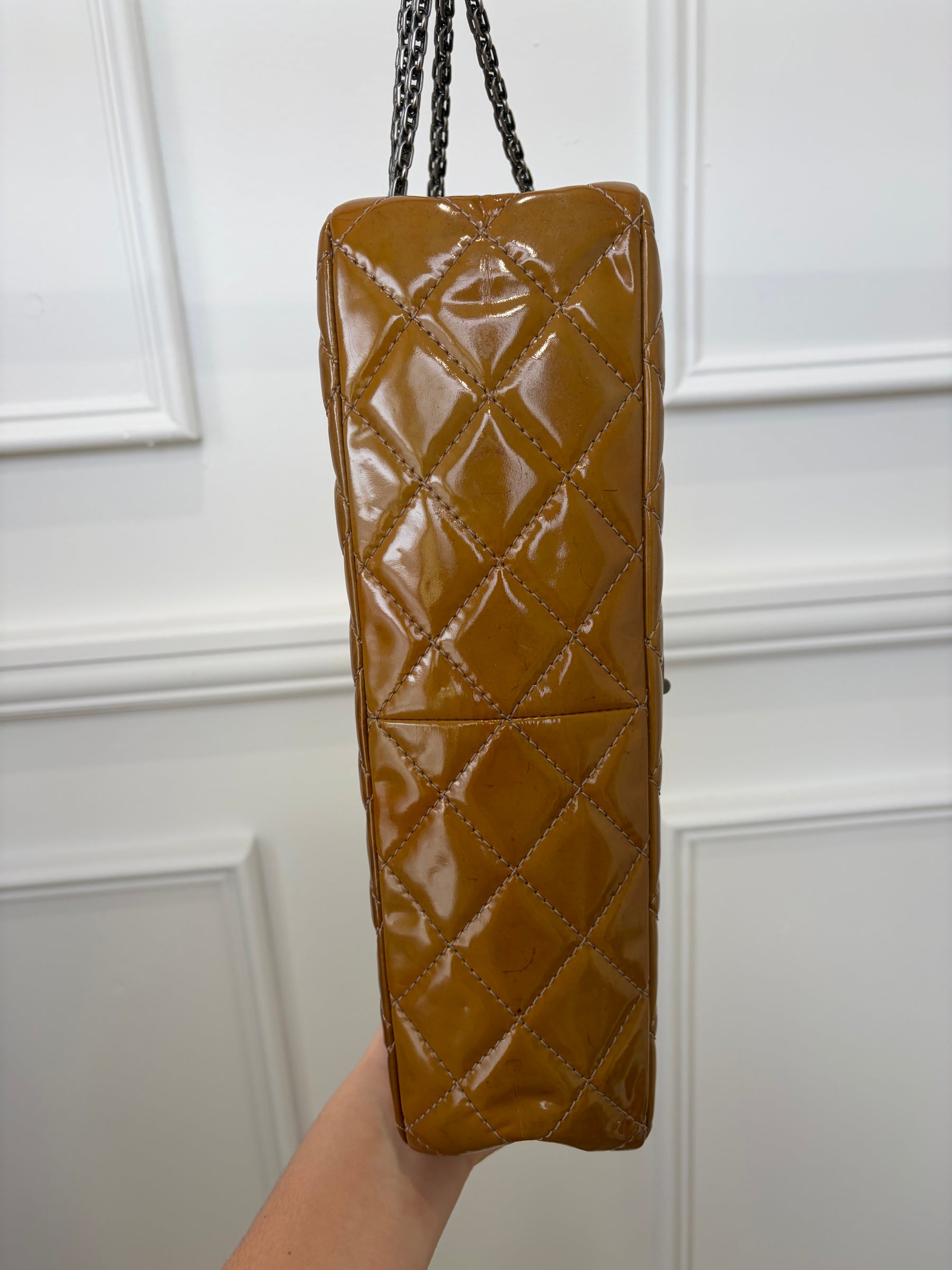 Chanel Reissue 2.55 Patent Bag Silver Hardware In Whiskey