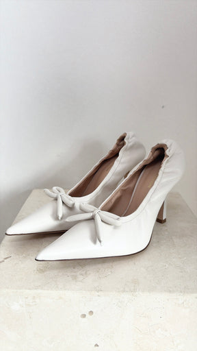 Scanlan Theodore White Bow Pumps, 38