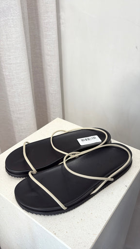 St Agni. Cream Leather Strappy Sandal, 41